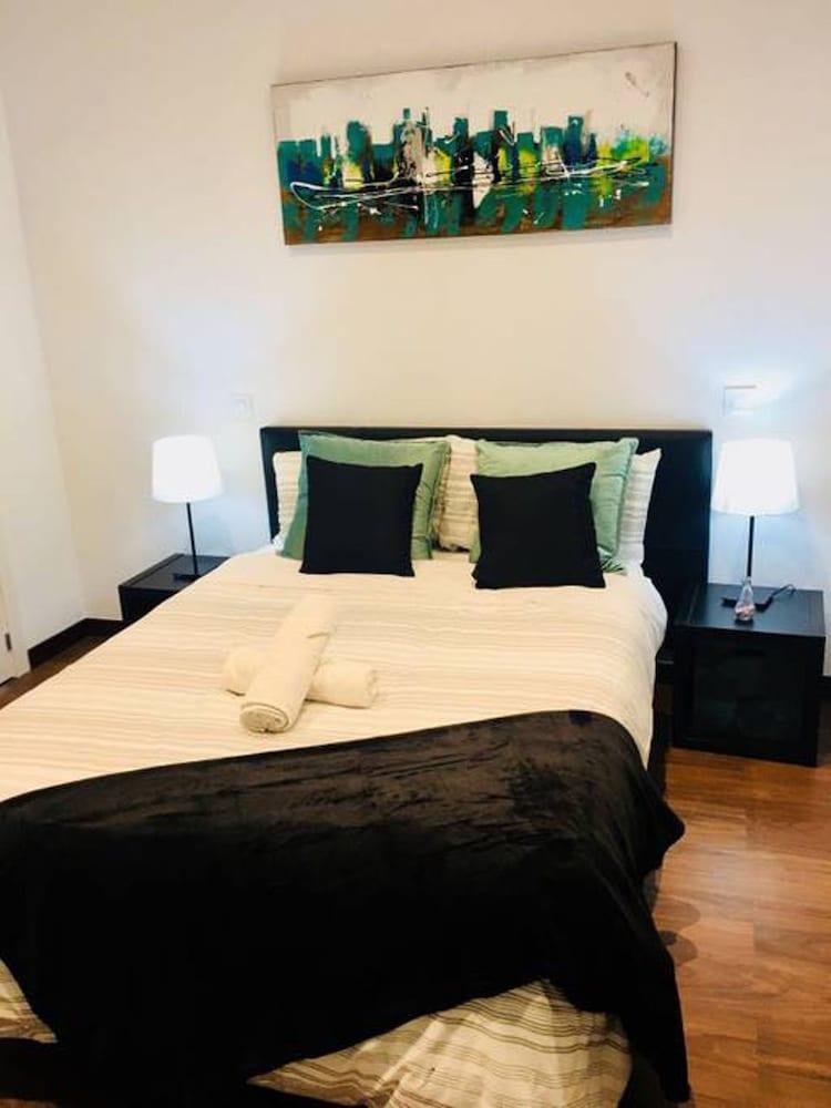 A And Z Juan De Mena (Adults Only) Hotel Мадрид Екстериор снимка